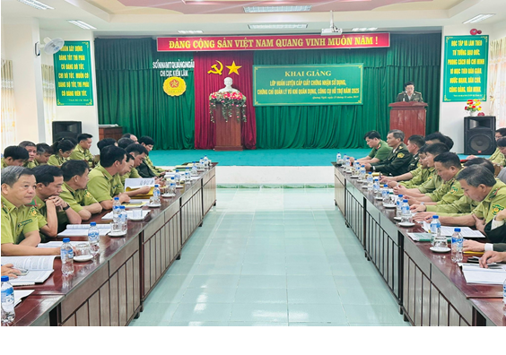 Tổ chức tập huấn, huấn luyện quản lý vũ khí, công cụ hỗ trợ năm 2025