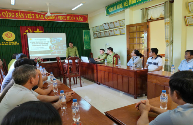 Phổ biến, tập huấn, bồi dưỡng nghiệp vụ về công tác thi hành pháp luật xử lý vi phạm hành chính trong lĩnh vực lâm nghiệp